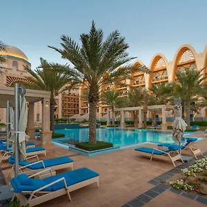 luxury-4br-4ba-private-pool-penthouse-by-simply-comfort.dubaihotelsoffers.com/