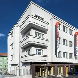 https://downtown-suites-belohorska.praguehotelsweb.com